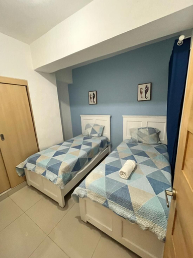 Room 4, Modern Beach Apartment Pool Balcony 4min Walk to Boca Chica Beach, Boca Chica