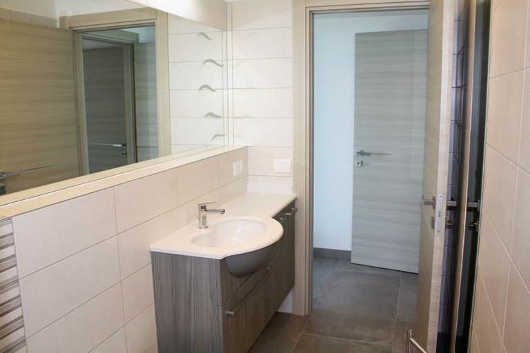 Bathroom 5, Stylish Flat Near Beach in Lignano, Udine