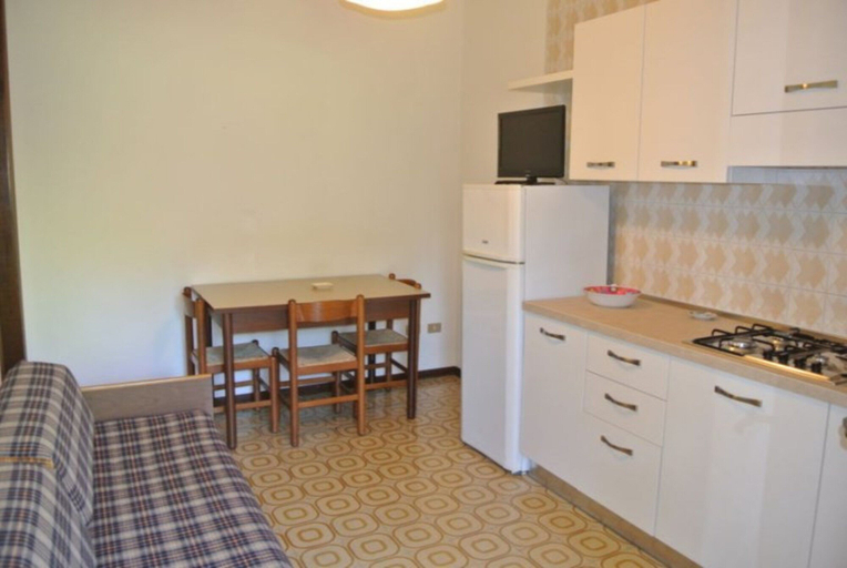 Interior 2, Peaceful Apartment With Terrace in a Great Area, Udine