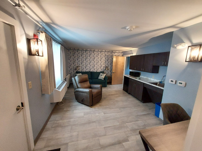 Bedroom 2, Wolastoq Inn and Suites, Aroostook