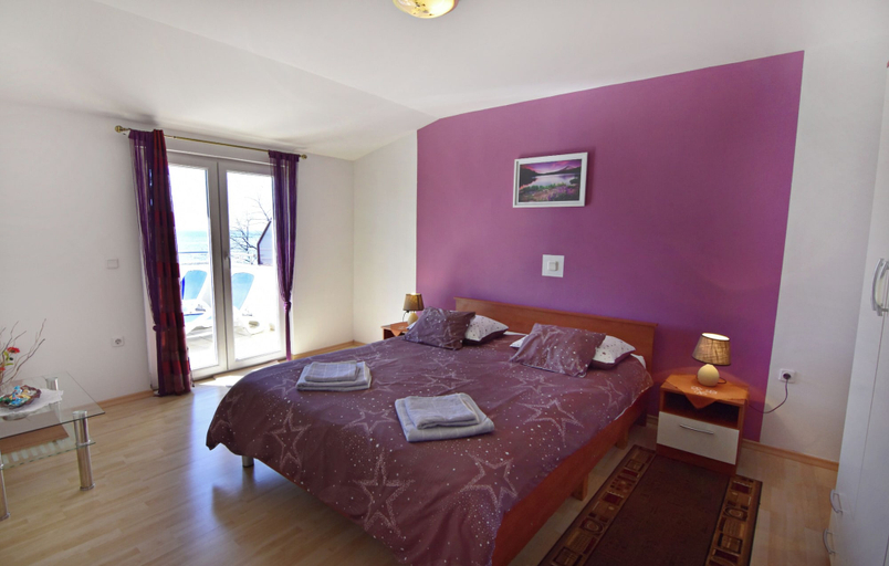 Room 4, Comfortable Vacation Flat in a Great Area, Umag