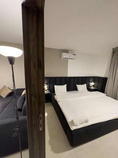 Bedroom 1, Stylish Luxe Apartment Fr 0002, Amman