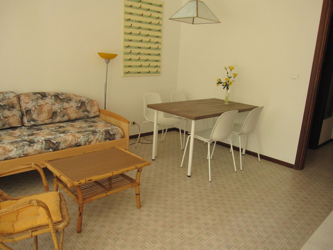 Room 3, Modern Flat With Balcony at Grado Pineta, Gorizia