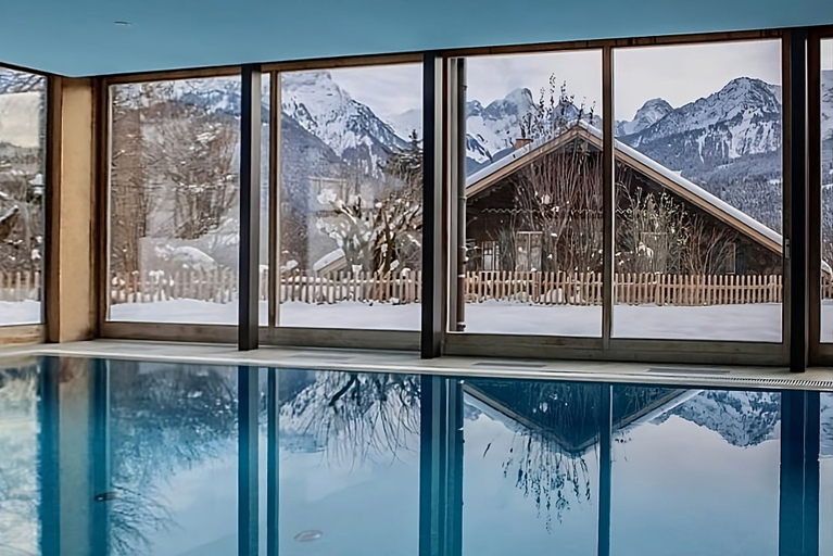 Pool 4, Luxury Apartment, Panoramic Mountain Views, 5 Star Spa Facilities - 4 Bedroom, Pays-d'Enhaut