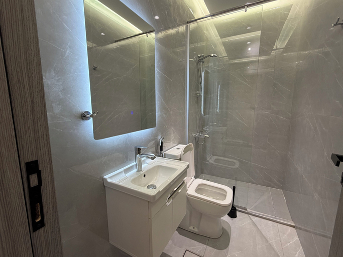 Bathroom 2, 005 JRE apartment with stunning boulevard veiw, Wadi Essier