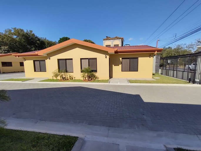 Exterior 3, #1 New & Modern 2 bed Suite With Shared Pool, Liberia