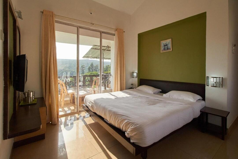 Bedroom 2, Cloud Green Resort & Spa, Satara