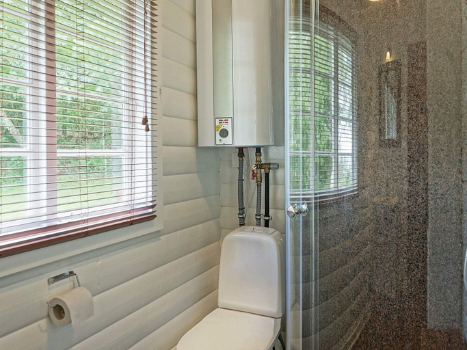 Bathroom 3, 4 person holiday home in Allinge, Bornholm