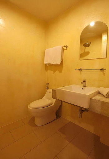 Bathroom 4, Casa Jip Guesthouse, Pulau Phuket