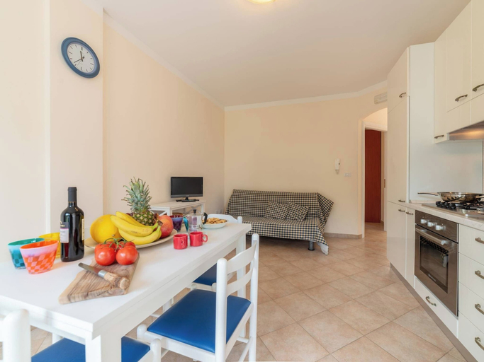 Others 5, Bright Apartment "asia" Near The Beach In Otranto, Lecce