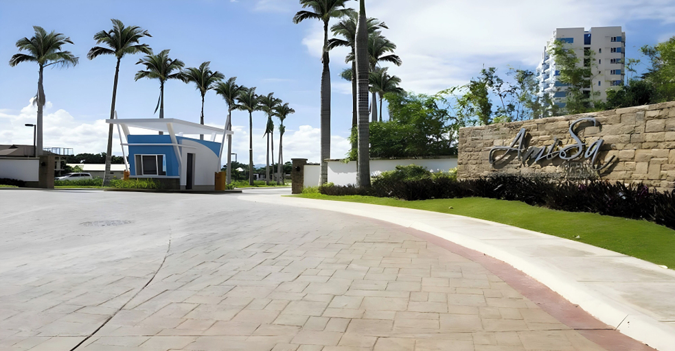 Property grounds, Spacious Studio Unit With Balcony and Seaview, Lapu-Lapu City