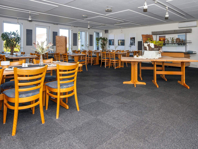 Food & Drinks 5, 4 person holiday park home in Glesborg, Norddjurs