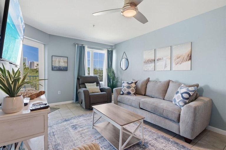 Living area 1, Grand Caribbean 117, Baldwin