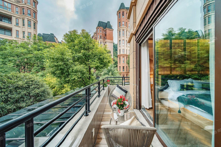Balcony 5, Room-heinemann Hotel Courtyard or Terrac, Leshan