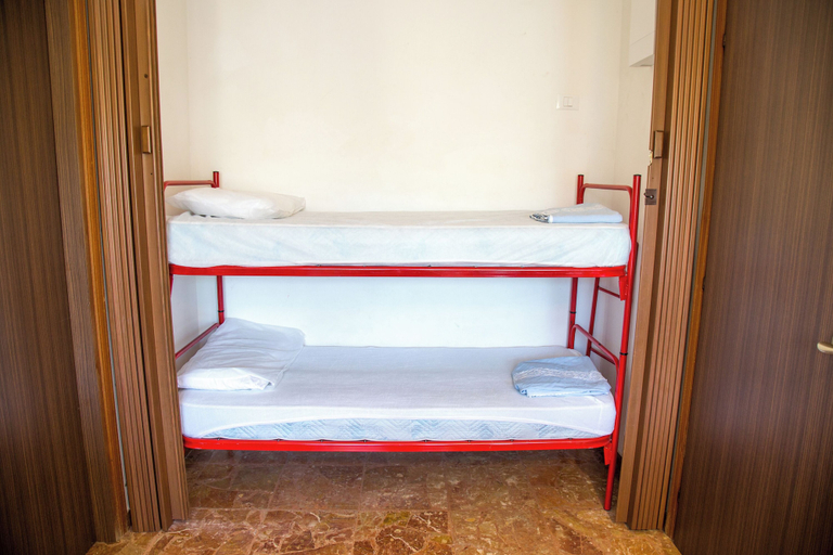 Room 5, Central Flat Very Close to the Beach in Eraclea, Venezia