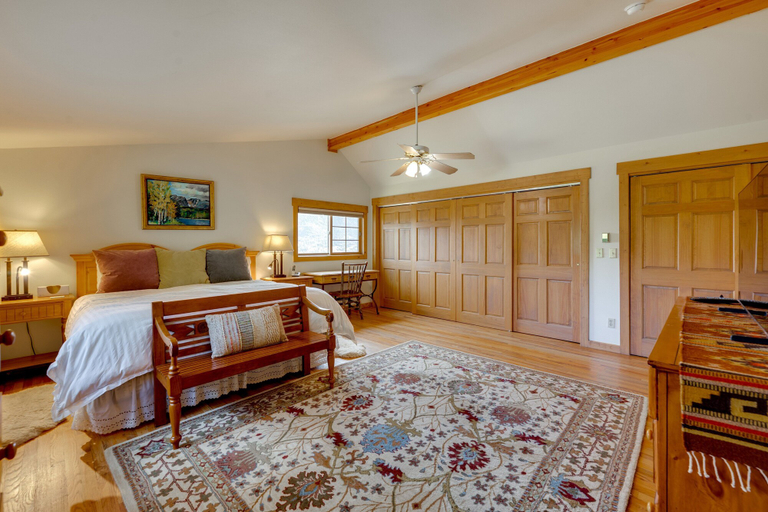 Room 5, Mountain Getaway With Separate Bunkhouse, Deck, & Trail Access, Larimer