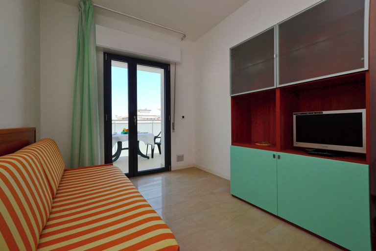 Living room 3, Warm Apartment in a Prime Location, Udine
