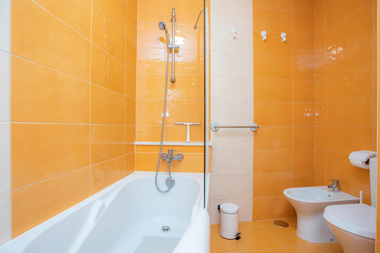 Bathroom 3, Terrace Bairro Novo by Rent4all, Figueira da Foz