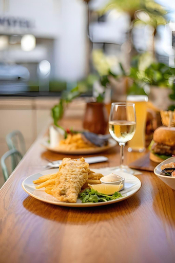 Food & Drinks 5, Bunk Surfers Paradise - 18-35 , Gold Coast