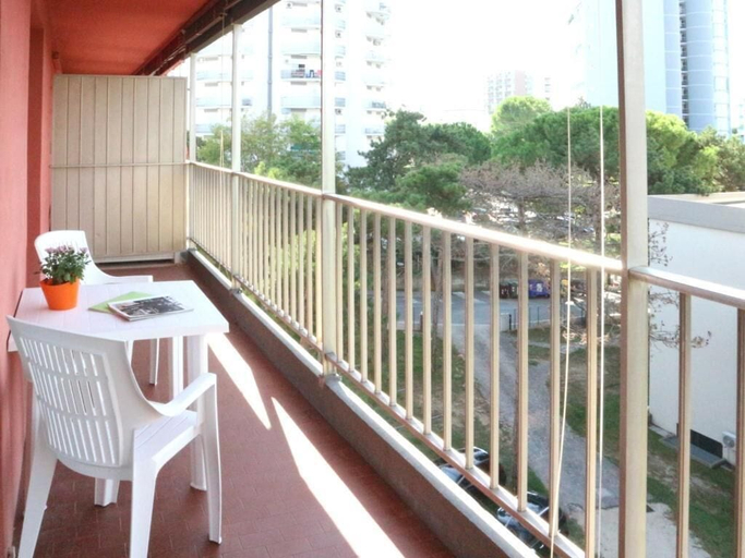 Balcony 5, Inviting Retreat for Five Guests in Lignano, Udine