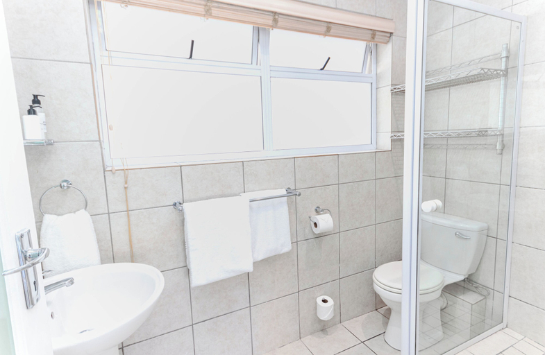 Bathroom 3, Mouille Point Studio Apartment With Stunning View, City of Cape Town