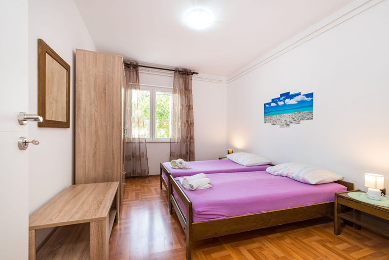Others 5, Cozy Apartment Branka With Nice Garden 5, Novalja