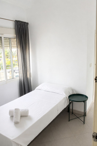 Bedroom 4, Malvarrosa Beach Rooms, Valencia