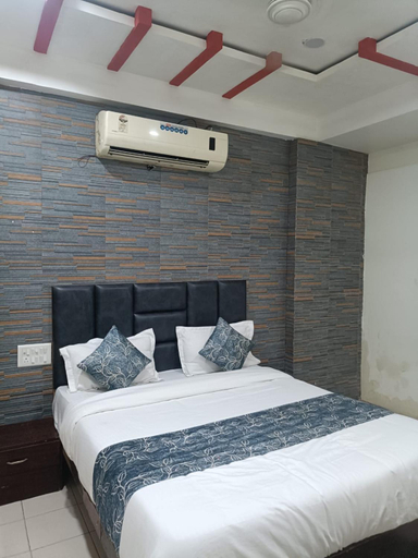 Bedroom 3, Hotel Rajtilak, Ahmadabad