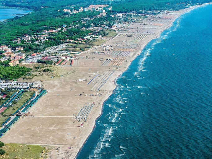 Exterior 3, Comfortable Beachfront Apartment, Rovigo