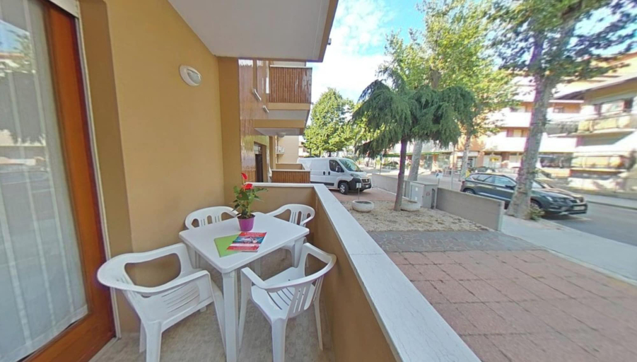 Balcony 2, Centrally Located Accommodation With Balcony, Udine