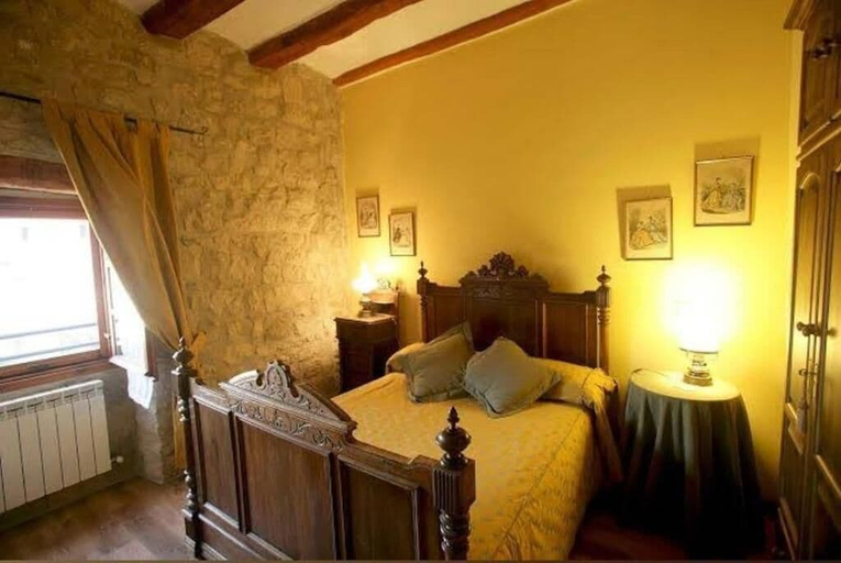 Room 2, La Casa de las Monjas, Navarra
