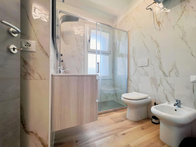 Bathroom 3, Modern Flat With Terrace for Families in Bibione, Venezia