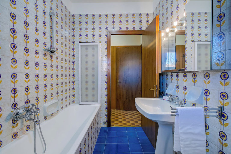 Bathroom 3, Nicoletta's Lake View Stresa, Verbano-Cusio-Ossola
