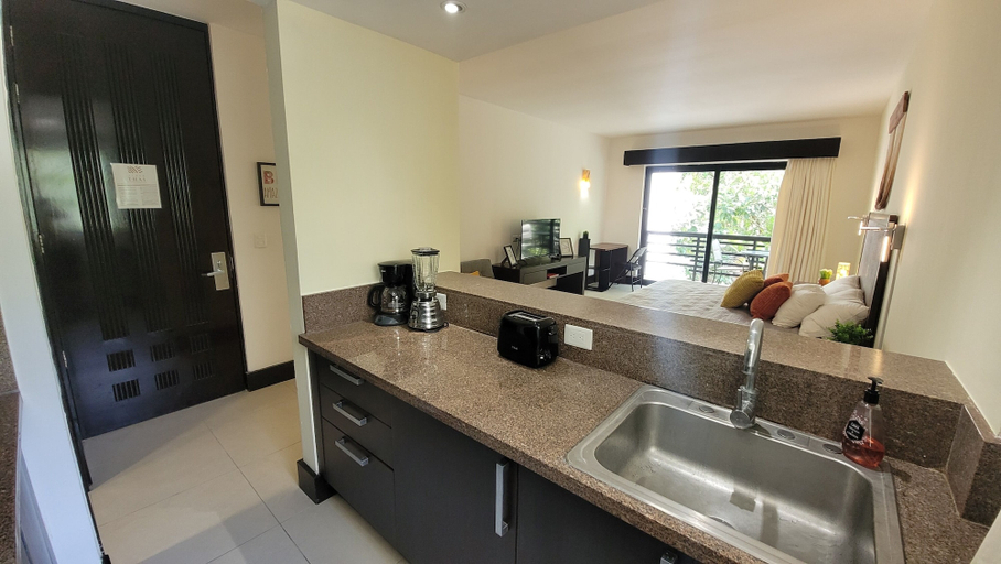 Interior 5, Very Good Vibes Apartmen in Pdc, Steps From Beach, Cozumel