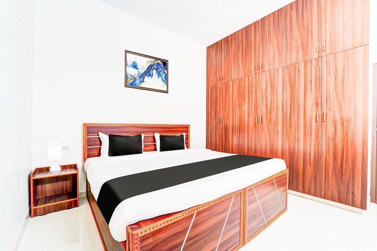 Room 5, Deluxe SS Towers, Madurai