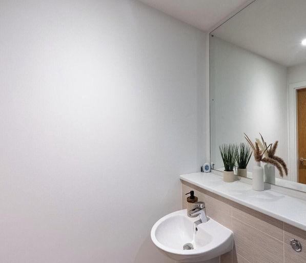 Bathroom 3, Spacious Ancoats -pool-gym-free Parking, Manchester