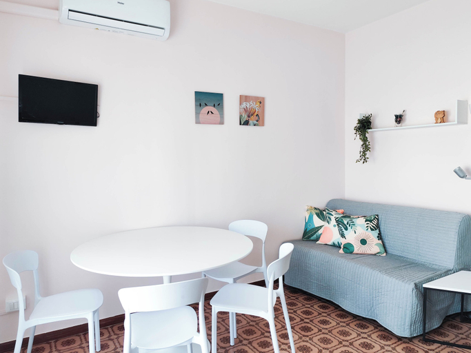 Living room, Studio With Balcony and Pool Access, Venezia
