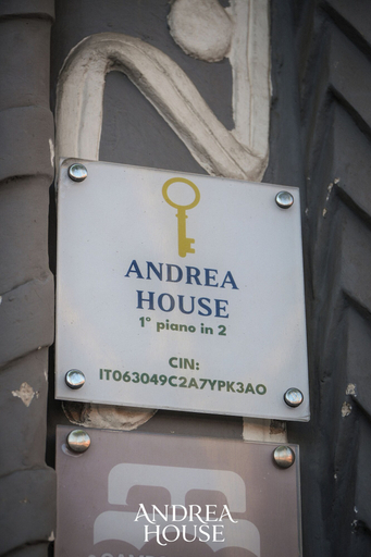 Exterior detail 5, Andrea House, Napoli