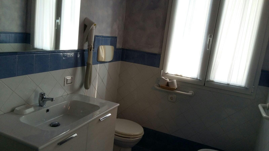 Bathroom 4, Residence Ambra, Venezia