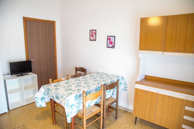 Room amenity, Two Triple Bedroom Flat Near the Beach in Eraclea, Venezia