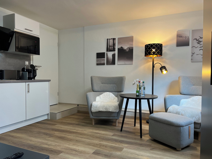 Others 3, Top Apartment Zentrum Bad Urach 5 Minutes to Train Station, Reutlingen