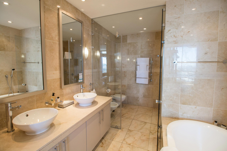 Bathroom 4, Waterfront Marina 2 Bedroom Yacht View, City of Cape Town