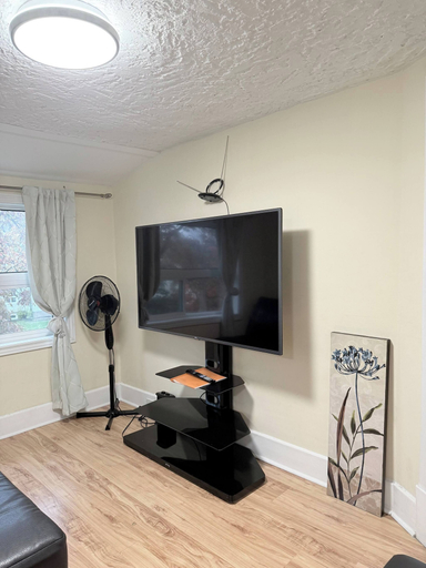 Room amenity, Cozy Duplex 2nd Floor Suite, Division No. 11