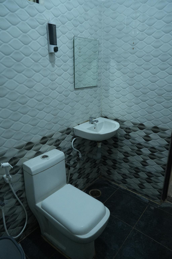 Bathroom 3, I Cloud- Elite Suites, Bangalore