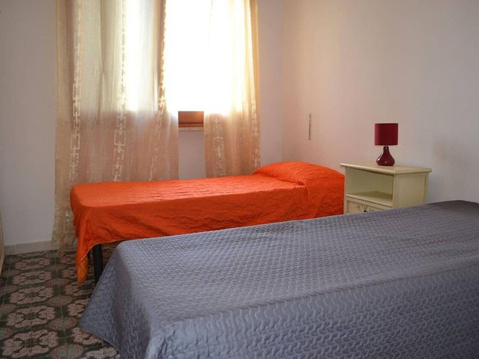 Others 5, Beautiful Apartment On The Beach In Central Location With Spacious Balcony Pets, Lecce