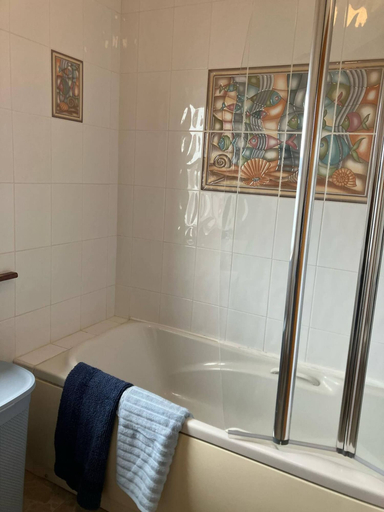 Bathroom 5, Cozy Waterside Retreat Ballyvaughan 3