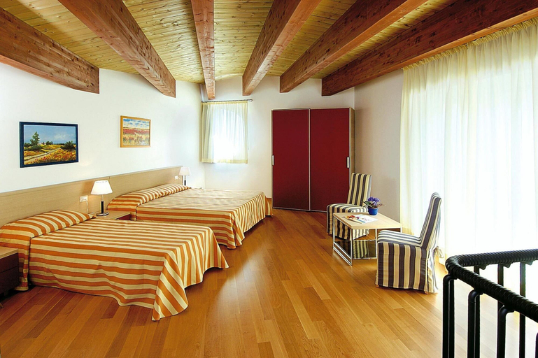 Bedroom 4, Holiday Resort Parco e Acacie, Bibione Pineda, Venezia