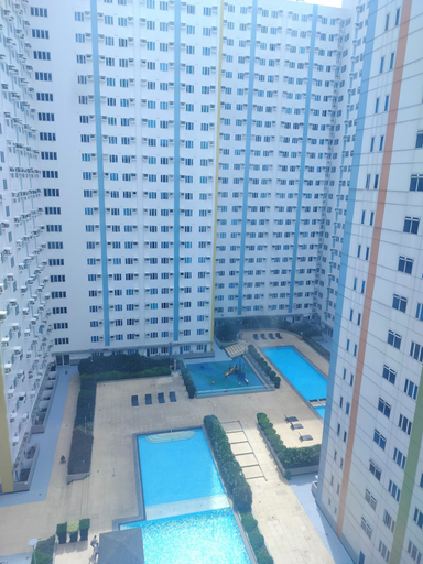 Pool 5, Tum's Mplace Staycation 16th Floor Tower A, Quezon City