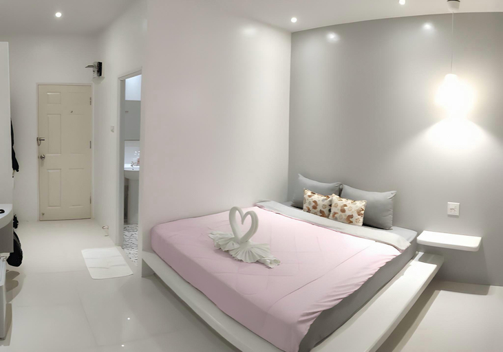 Bedroom 2, Chicken House, Klaeng