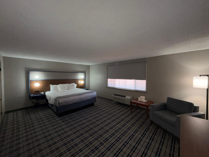Bedroom 3, AmericInn by Wyndham Appleton Downtown, Outagamie